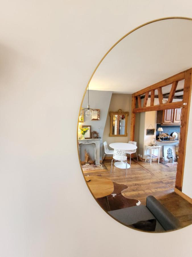 Apartment Le Valentin -parking Prive -coeur Historique -la Clef De